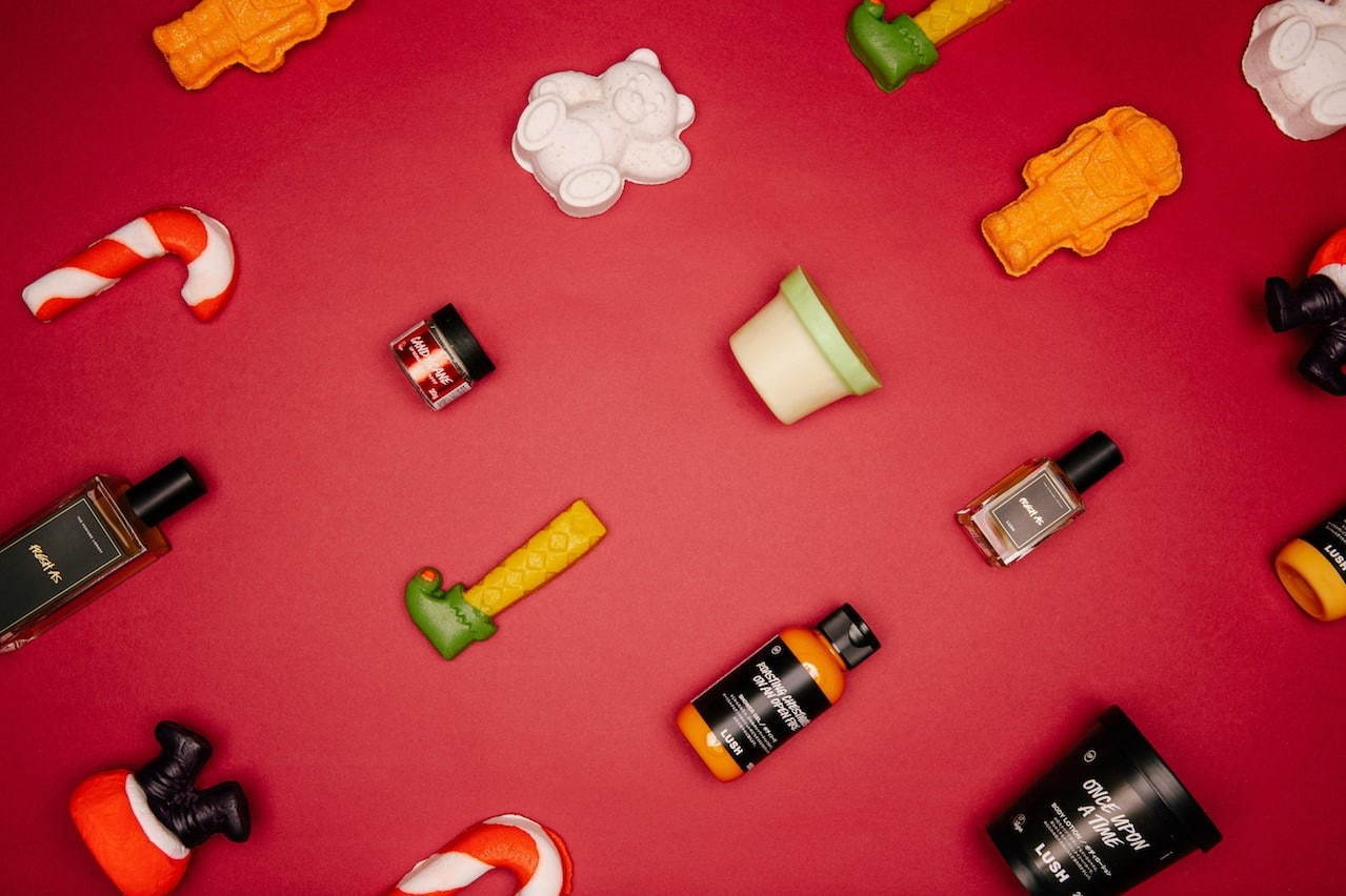 ラッシュから、クリスマス限定バスグッズ、ボディケア、ヘアケアアイテム ラッシュから、クリスマス限定バスグッズ、ボディケア、ヘアケアアイテム