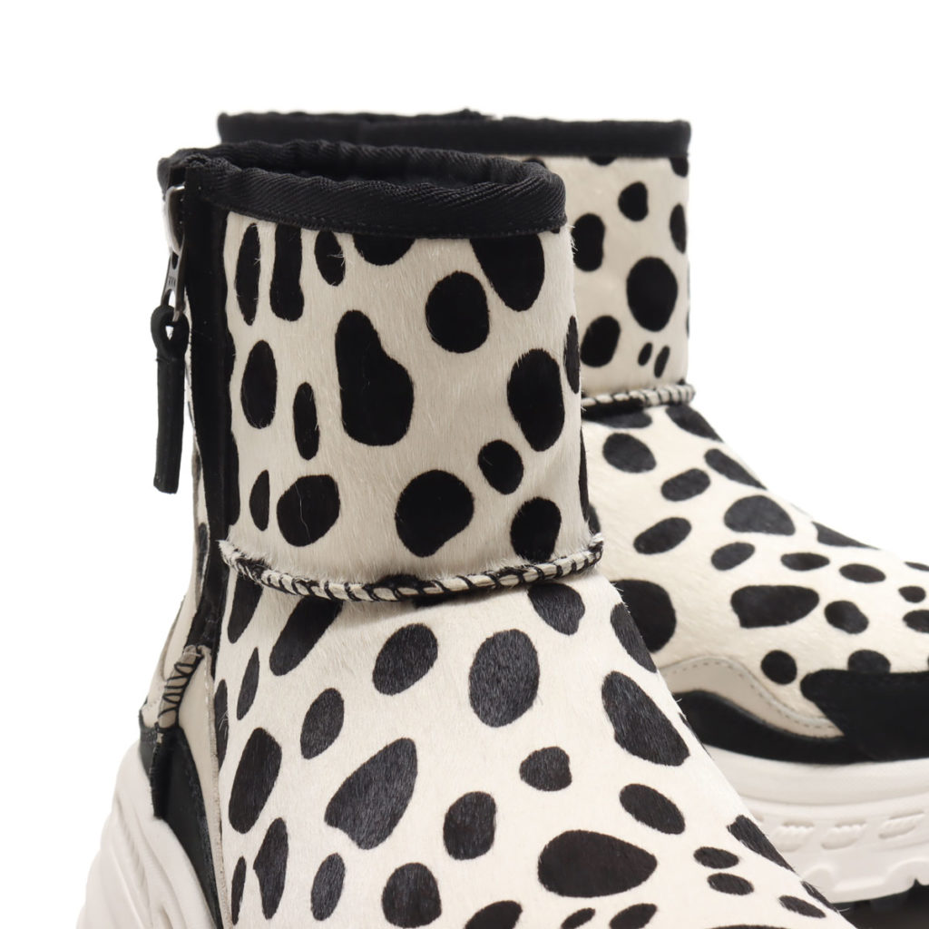 UGG®️から、大人気の「UGG CA805 Dalmatian」に次ぐ第二弾のダルメシアン柄シリーズ