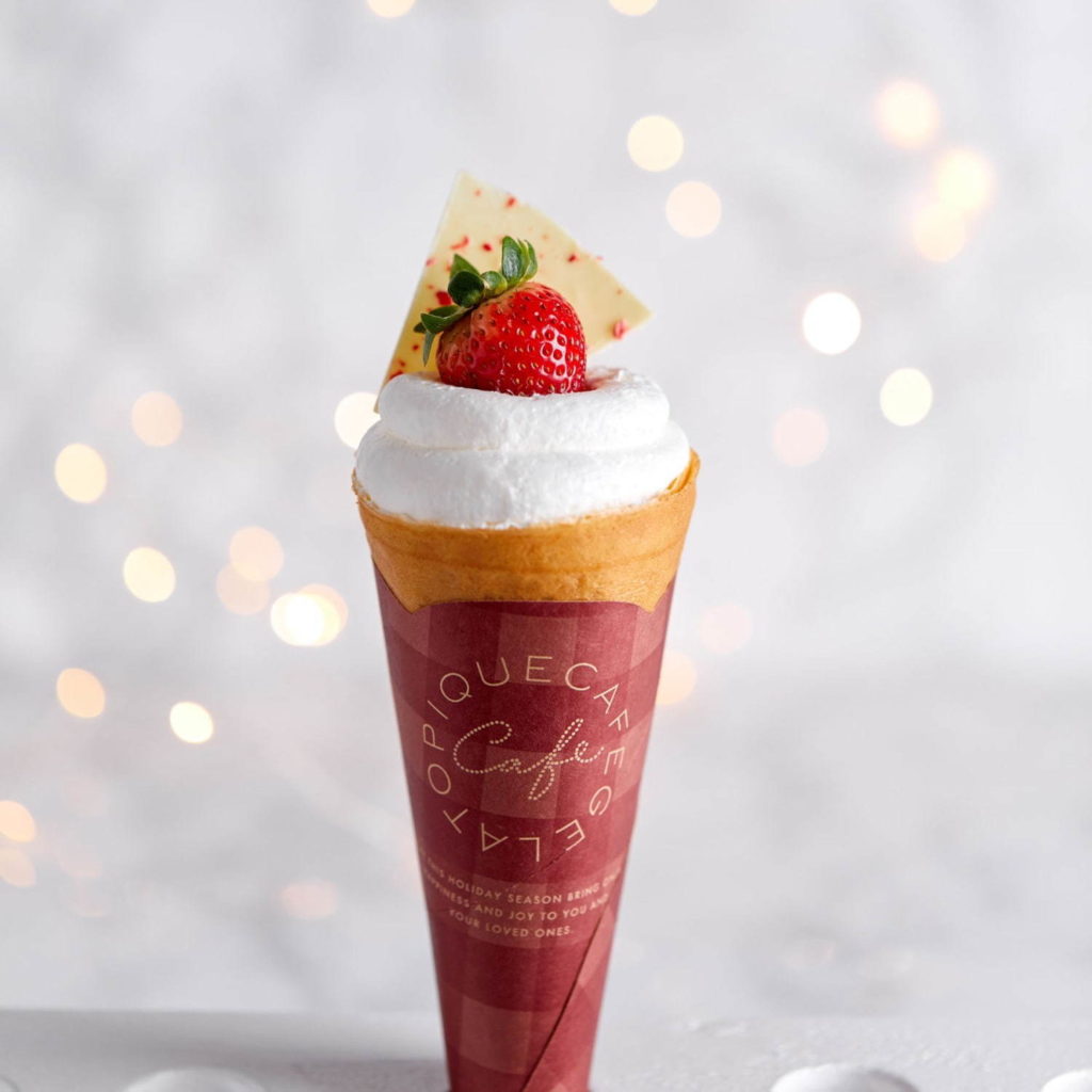 ジェラート ピケ カフェから、クリスマス限定「いちごのショートケーキクレープ」「ピケベアのクレープ」