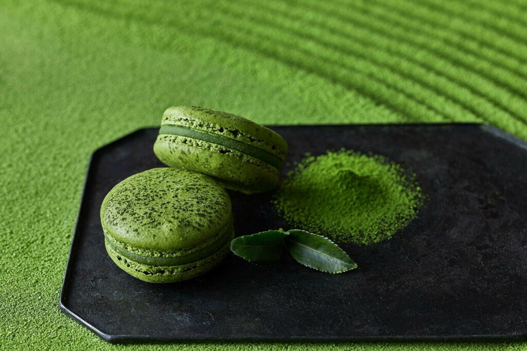 リンツから、ぷるぷる抹茶パンナコッタ&濃厚ホワイトチョコの「リンツ 濃い-天空の抹茶-ショコラドリンク」