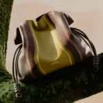 ロエベから、自然の地形を表現に落とし込んだ「ランドスケープ コレクション」が発売！