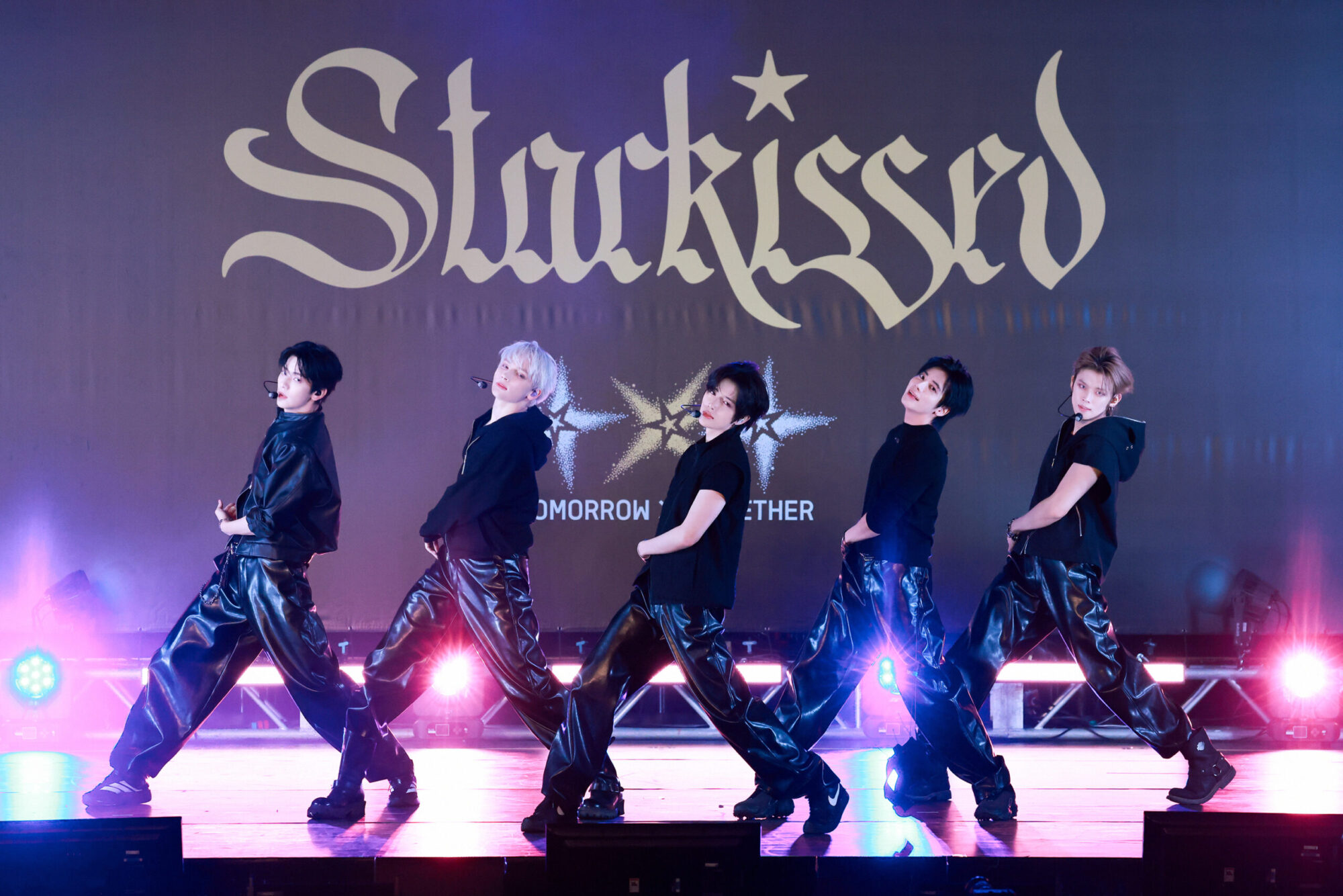 『TOMORROW X TOGETHER 日本3rdアルバム「Starkissed」発売記念ショーケース』イベントレポート＠六本木ヒルズアリーナ