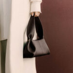 ポレーヌのアイコンバッグ「ヌメロ・ヌフ」から、初のショルダータイプが発売！