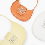 A|X アルマーニ エクスチェンジから、Hoboシルエットの新作バッグコレクションが発売！