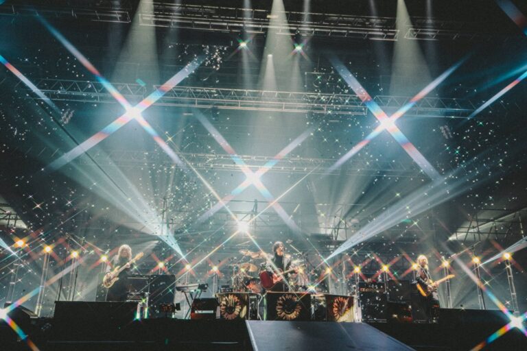 『DEZERT 47 AREA ONEMAN TOUR GRAND FINAL「僕らの音楽について」』ライブレポート＠幕張メッセ イベントホール