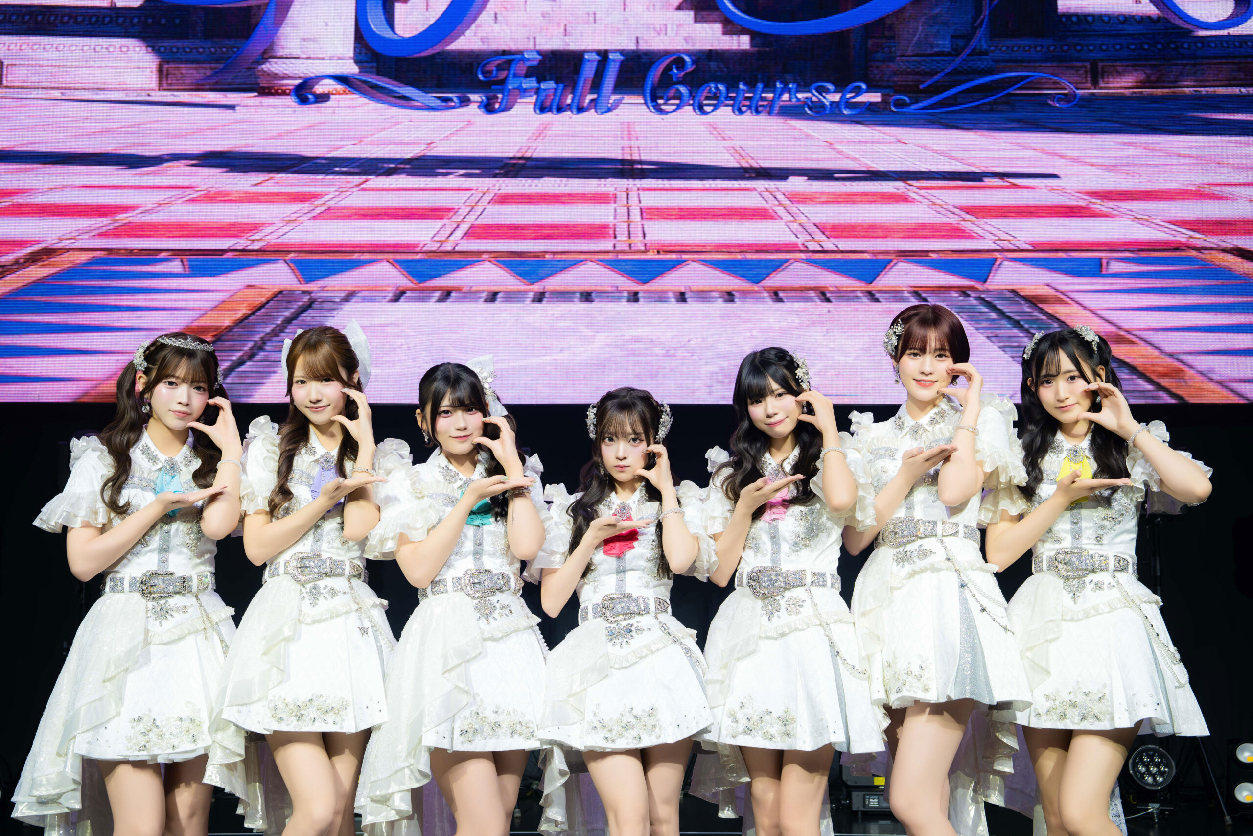 7人組アイドル「フルコース」が、待望の1stワンマン『FIRST DISH』を開催！新曲も初披露！