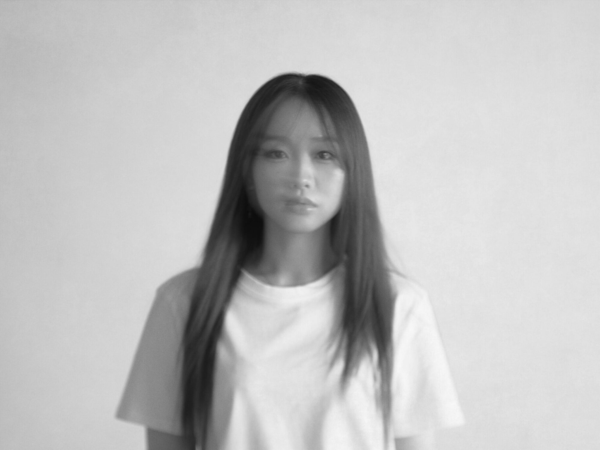 Little Glee Monsterのメンバーだった荒井麻珠が、Maajuuへ改名！